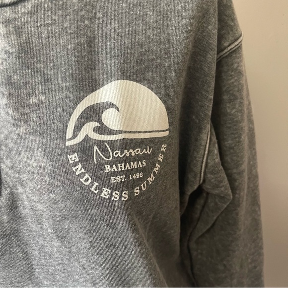 VINEYARD CREW Quarter Zip Sweatshirt - Picture 7 of 10